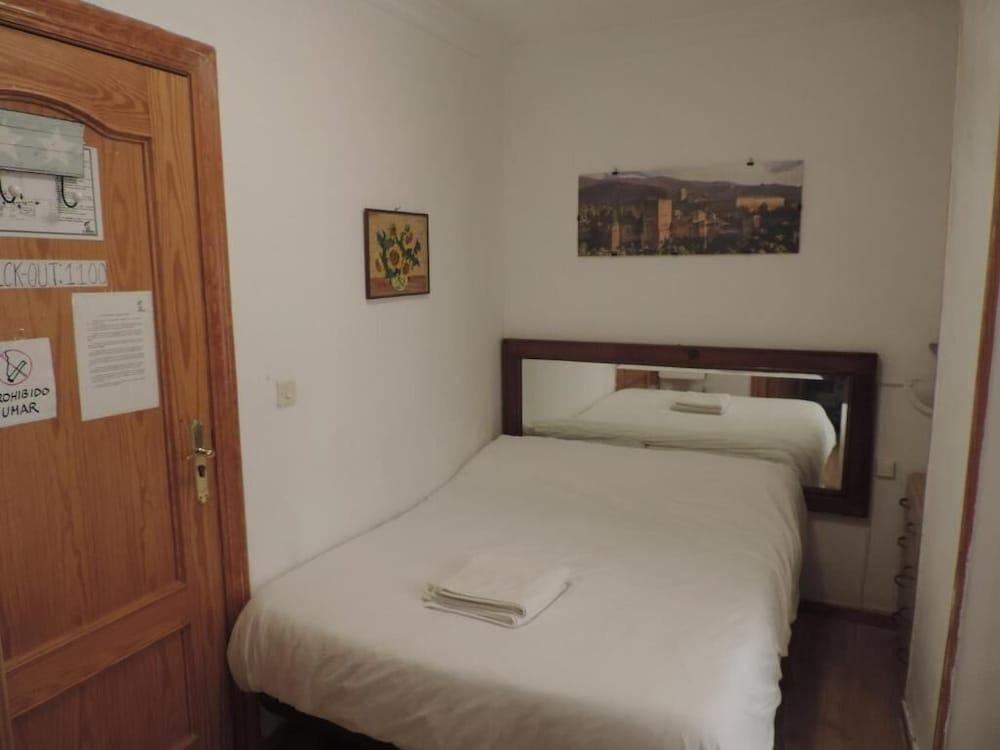 Hostel El Cascabel Гранада Екстер'єр фото