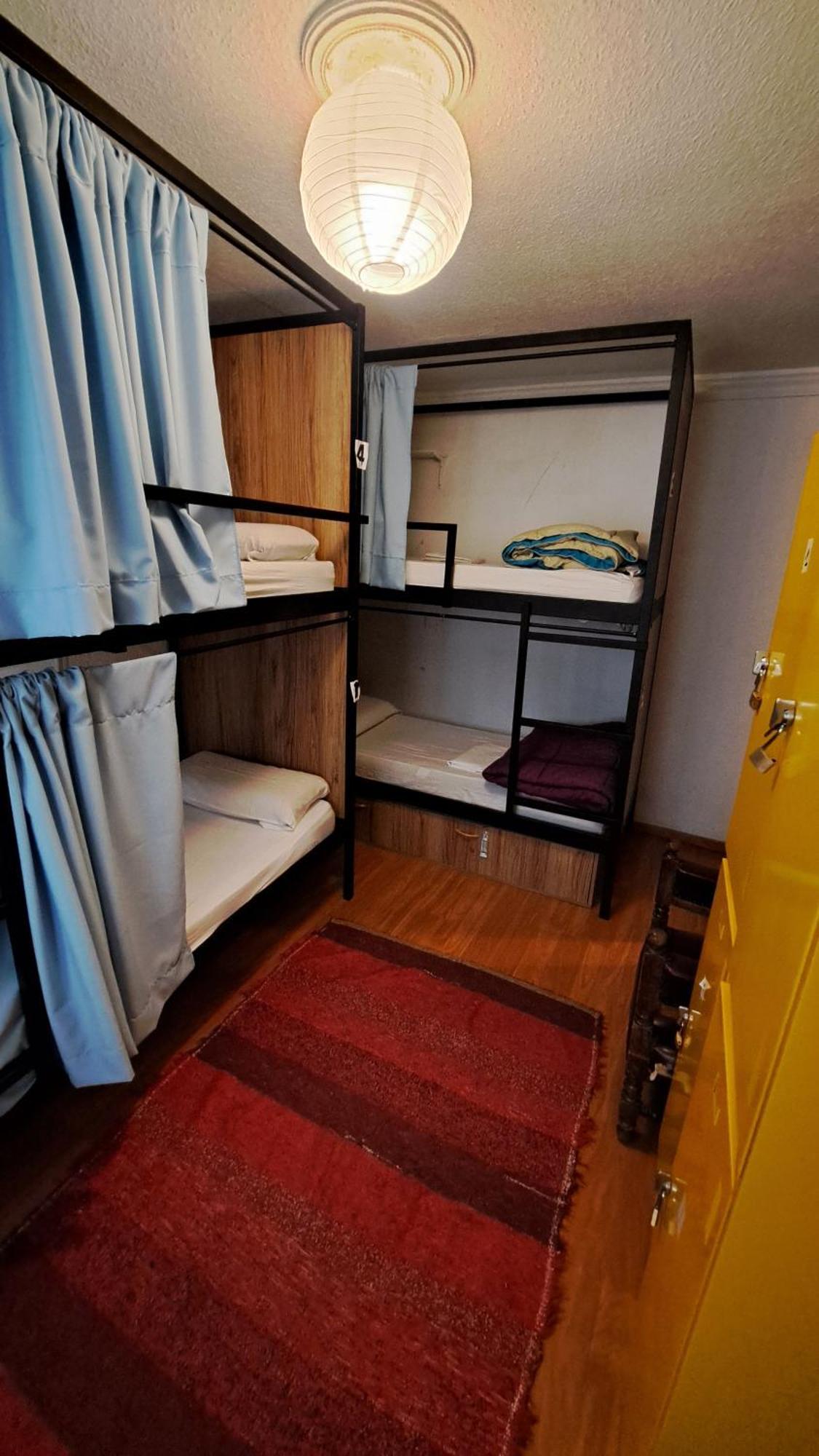 Hostel El Cascabel Гранада Екстер'єр фото